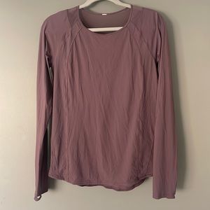 Long sleeved lululemon top